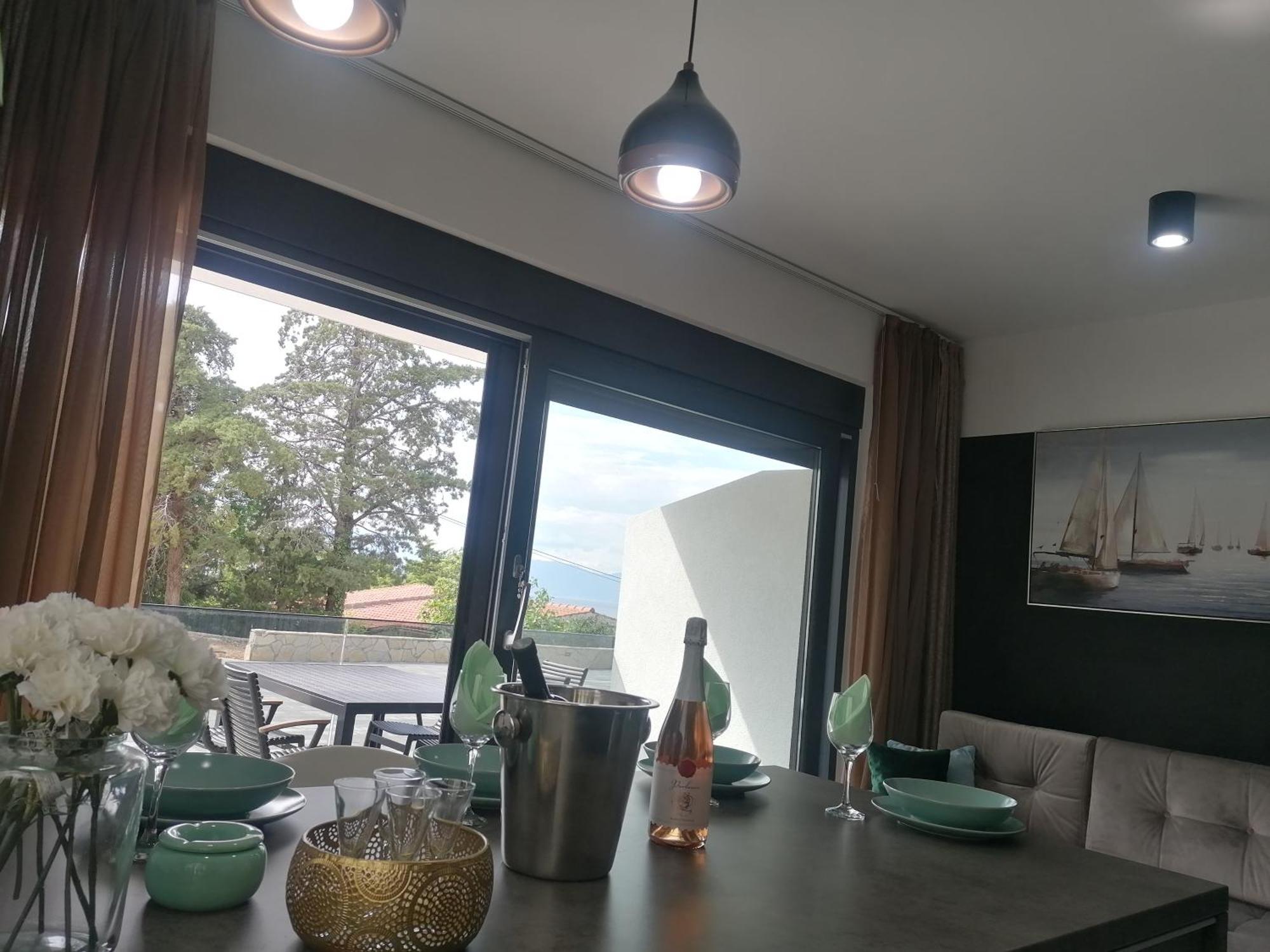Golden Sunset Apartment Njivice Bagian luar foto